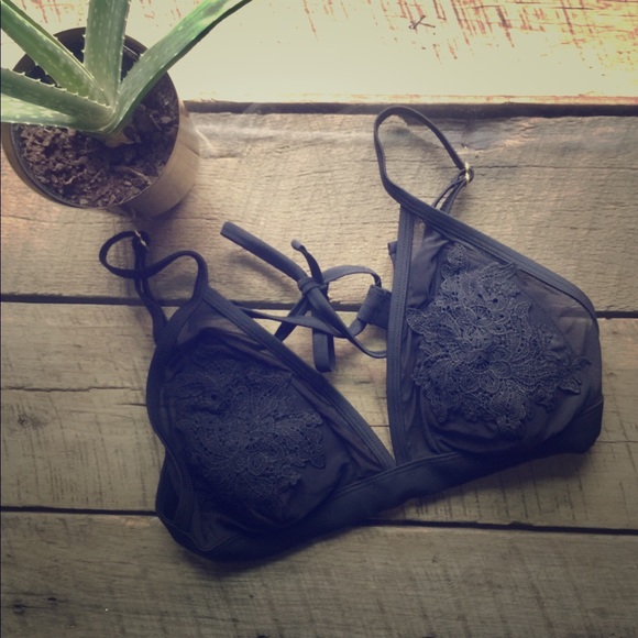 📸🏝SWIM TOP🏝📸 - Picture 2 of 6